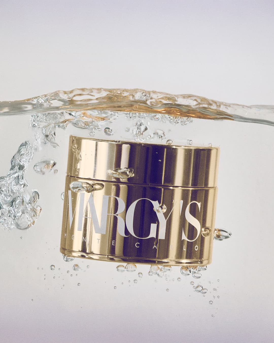 Creme mit Dreifachwirkung